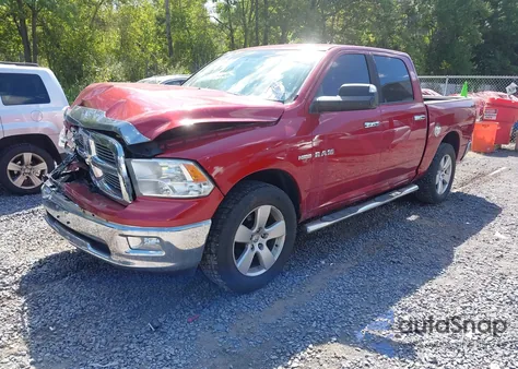 2010 Dodge Ram 1500 Slt/Sport/Trx z USA, uszkodzony, nr VIN 1D7RV1CT1AS100513